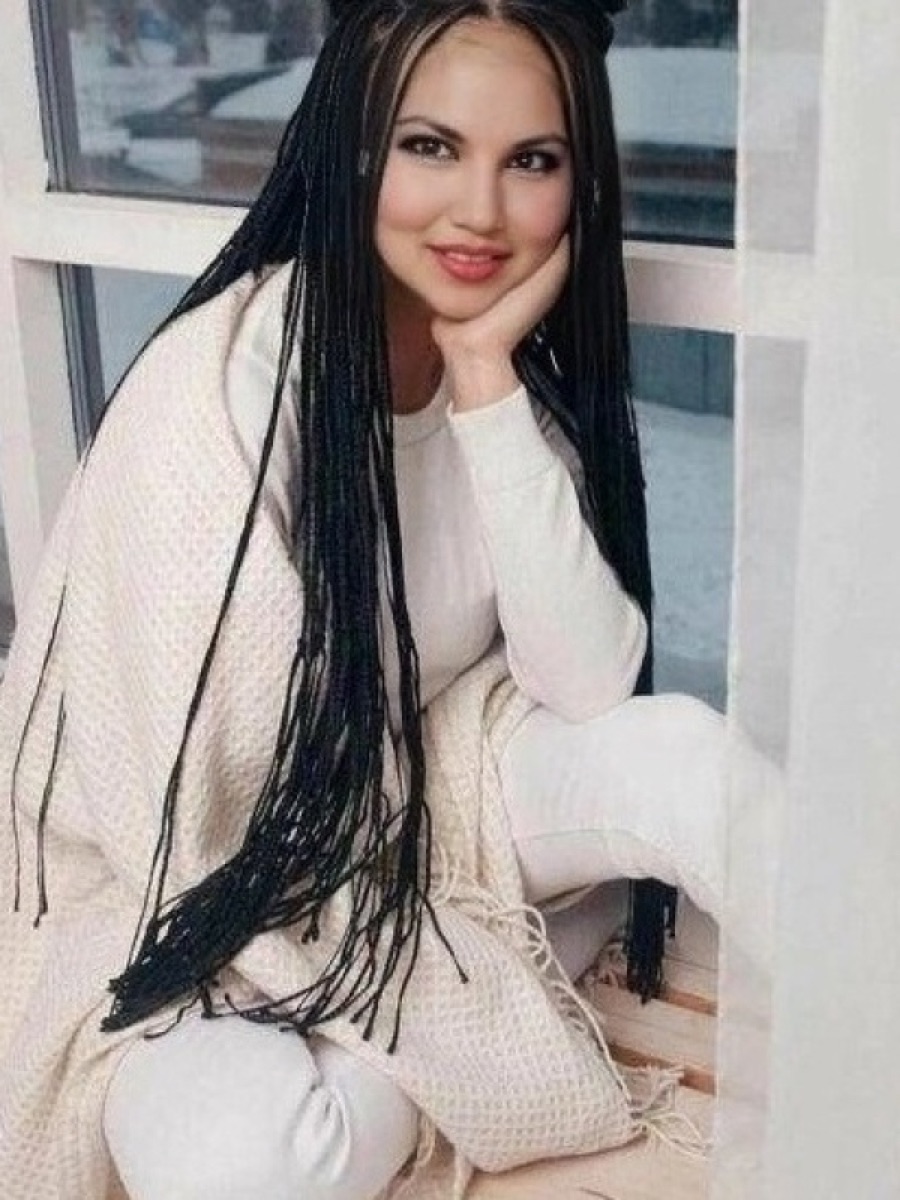 Ledy Di adult model profile