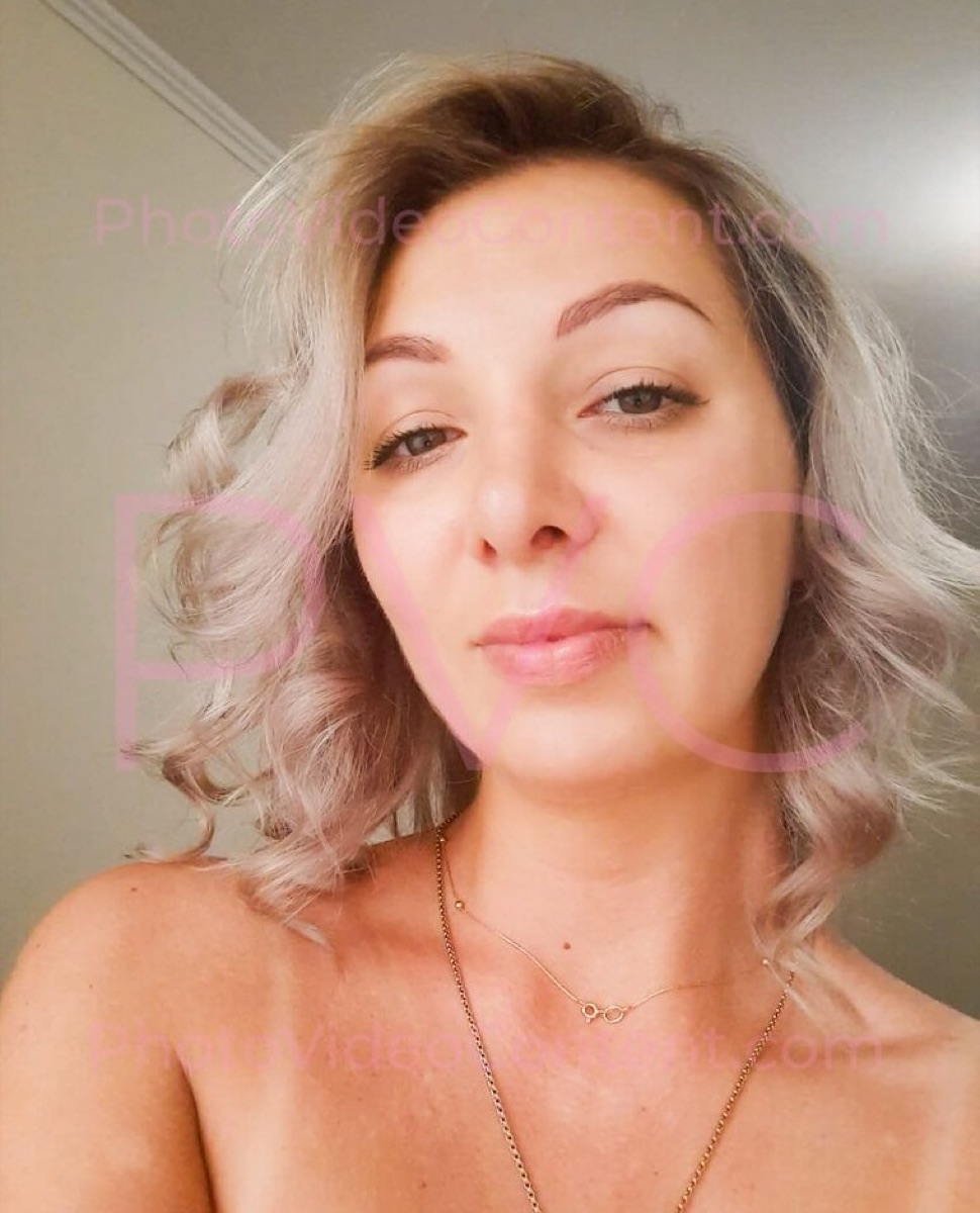 Stefa adult model profile